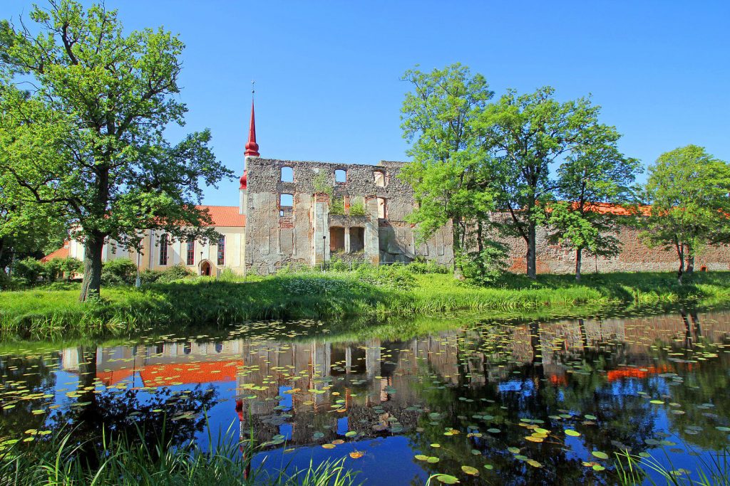 Petsamā, Igaunija